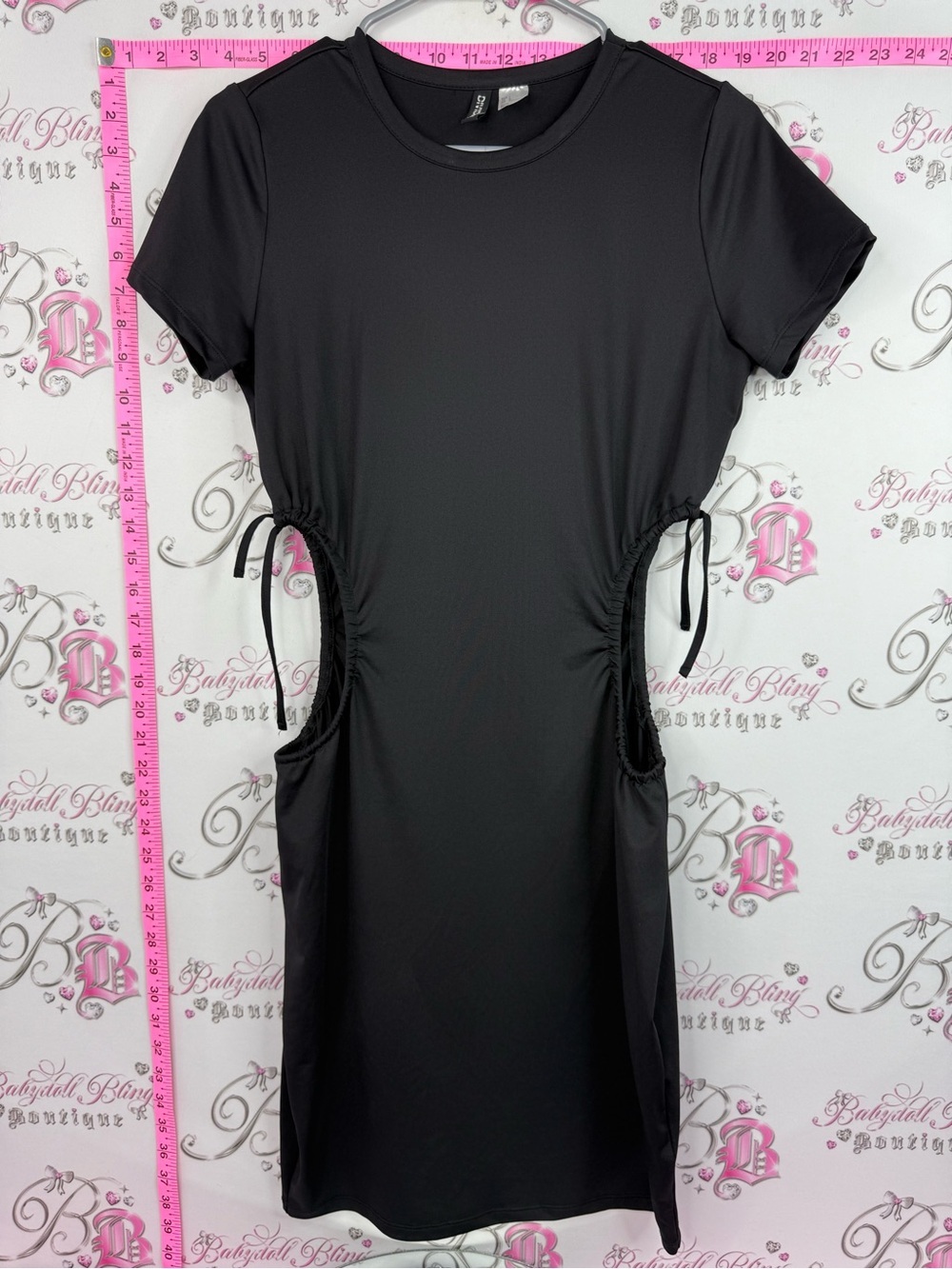 Divided dress stretchy cut outs Black Side-Tie Midi Dress